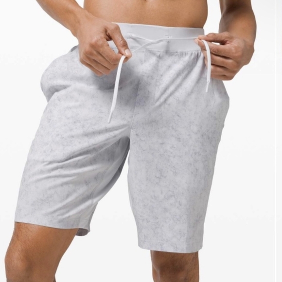 lululemon athletica Other - LULULEMON T.H.E. Shorts Linerless 9” in Gravel Alpine Dust